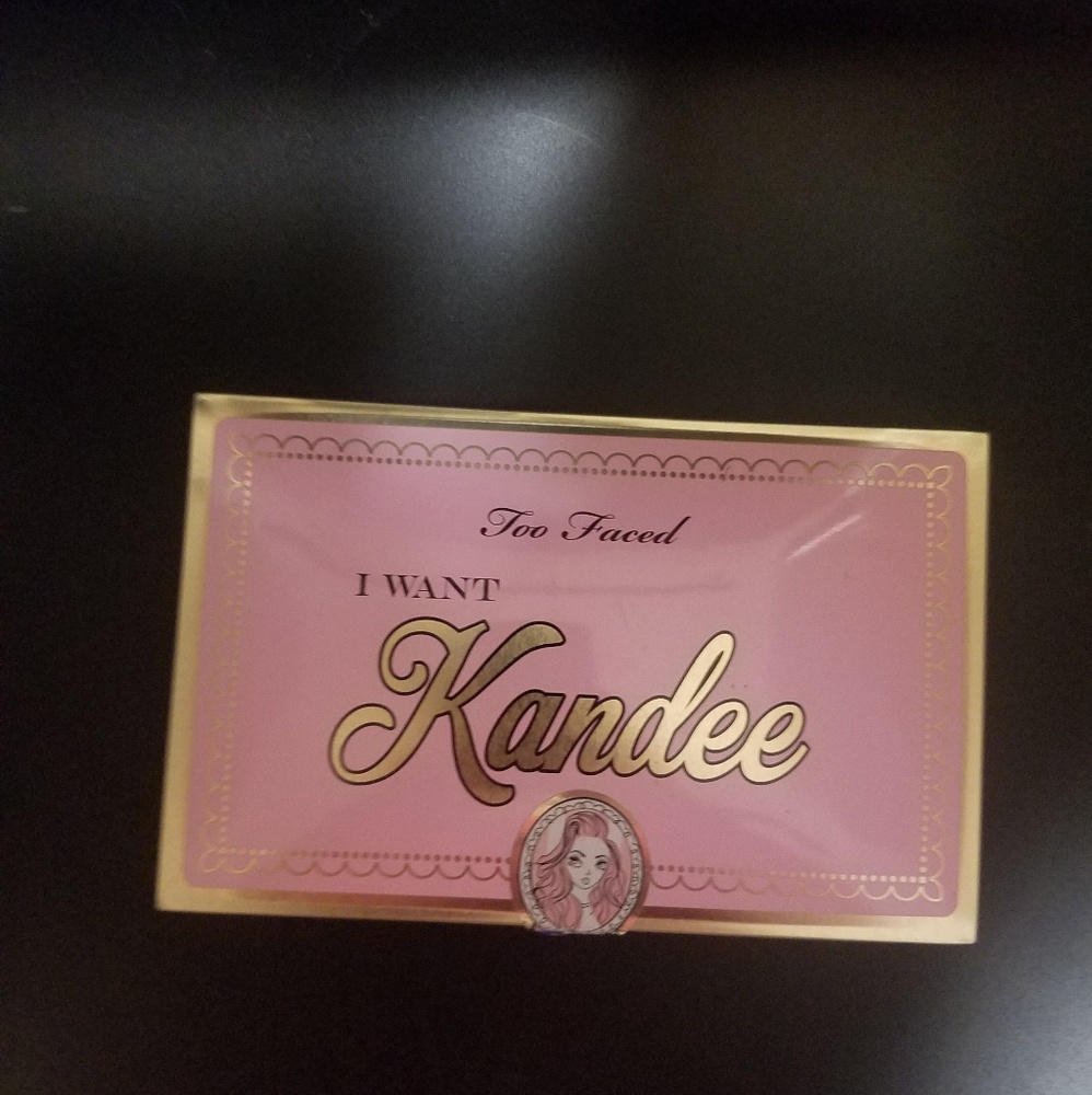 Too Faced I Want Kandee palette